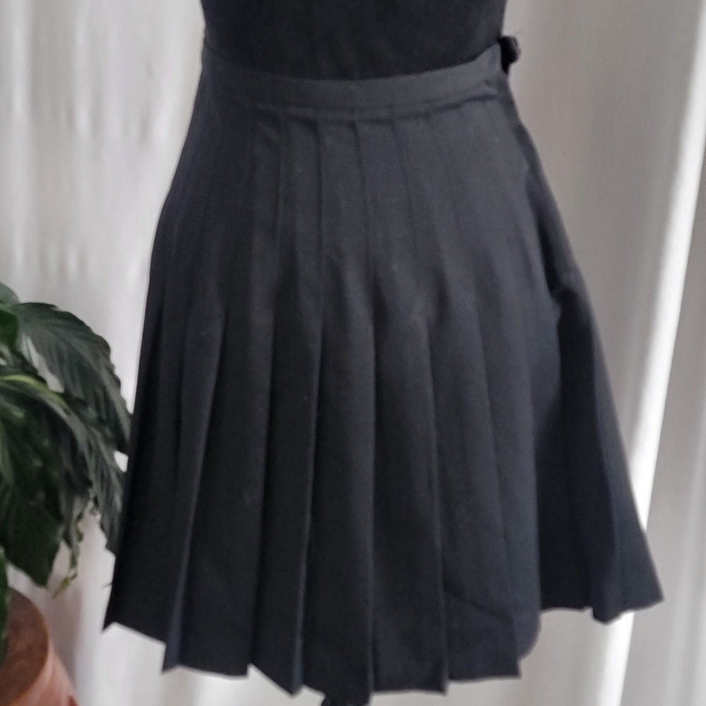 Finity Black 100% Wool Pleated Mini Skirt Dark Academia Preppy Schoolgirl Size 2